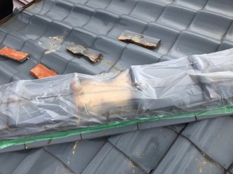 台風の影響で瓦が飛んでしまったお宅の様子