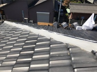 棟組み換え工事の施工中の様子