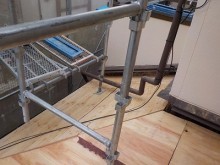 骨組の上に野地板を貼り終えた状態