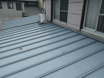 春日井市にて現地調査にお伺いしたお宅の下屋根のベスト屋根