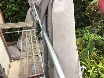 台風養生のため防塵シートを外した状態