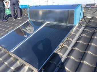 屋根温水器撤去前