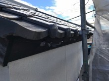 雨樋交換工事施工中の様子