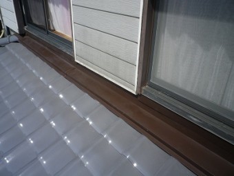 雨押さえに板金をかぶせた写真