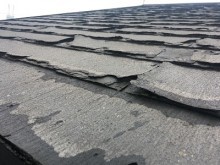 台風被害をうけたお宅の屋根の様子