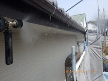 外壁塗装前の外壁水洗いの様子