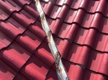 谷板金交換前の屋根