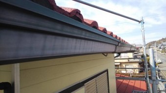 雨樋交換工事の様子
