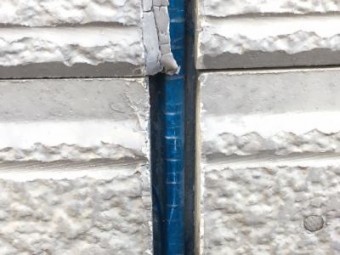 外壁目地のシーリングの割れ、破損