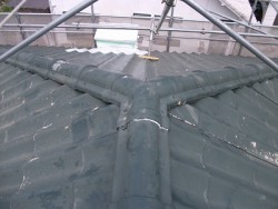 葺き替え前の屋根