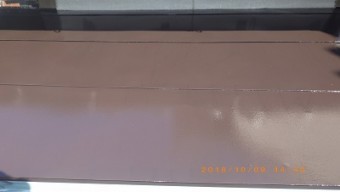 屋根の塗装工事完工の様子