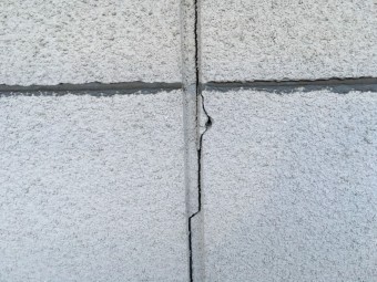 外壁 クラック ひび割れ