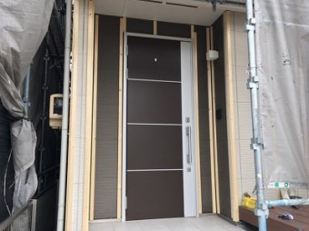 金属サイディング 施工中
