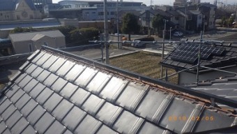 台風被害にあったお宅の棟瓦取り直し工事施工後の様子