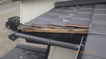 台風被害にあったお宅の棟瓦取り直し工事施工後の様子