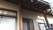 外壁塗装工事の木部の現地調査の様子