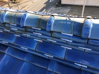台風対策のための瓦止め工事完工の様子