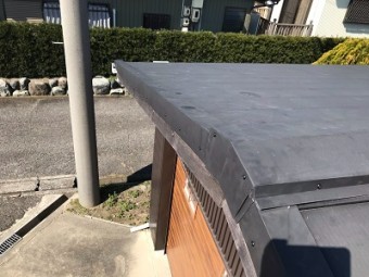 ケラバ水切り板金の補修工事完工の様子