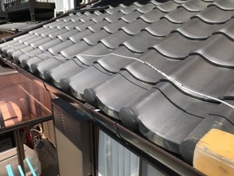 軒先瓦ビス固定工事施工前の様子