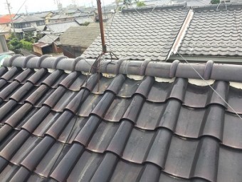 台風の被害で瓦が飛ばされたお宅の棟組み換え工事施工前の様子