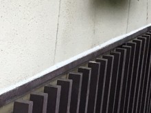 面格子付窓廻りのコーキング