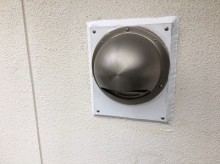 通気口廻りのコーキング