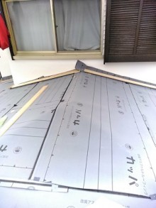屋根葺き替え工事 ルーフィング 防水シート