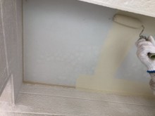 下塗り後の中塗り上塗りの様子