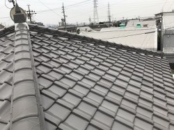 以前漆喰と瓦止め施工させていただいた大屋根