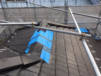 台風被害による屋根の棟組み換え工事の施工前の様子