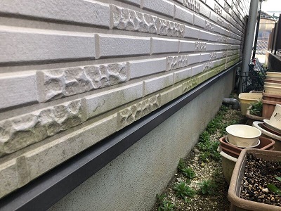 外壁塗装施工前の定期点検の様子