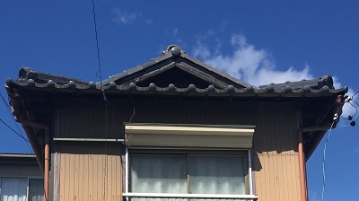 雨樋が落下した屋根