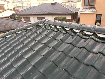 台風被害によって屋根修繕の棟の組み替え工事完工の様子