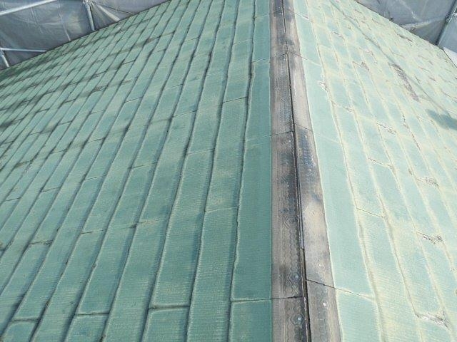 板金が錆びたスレート屋根